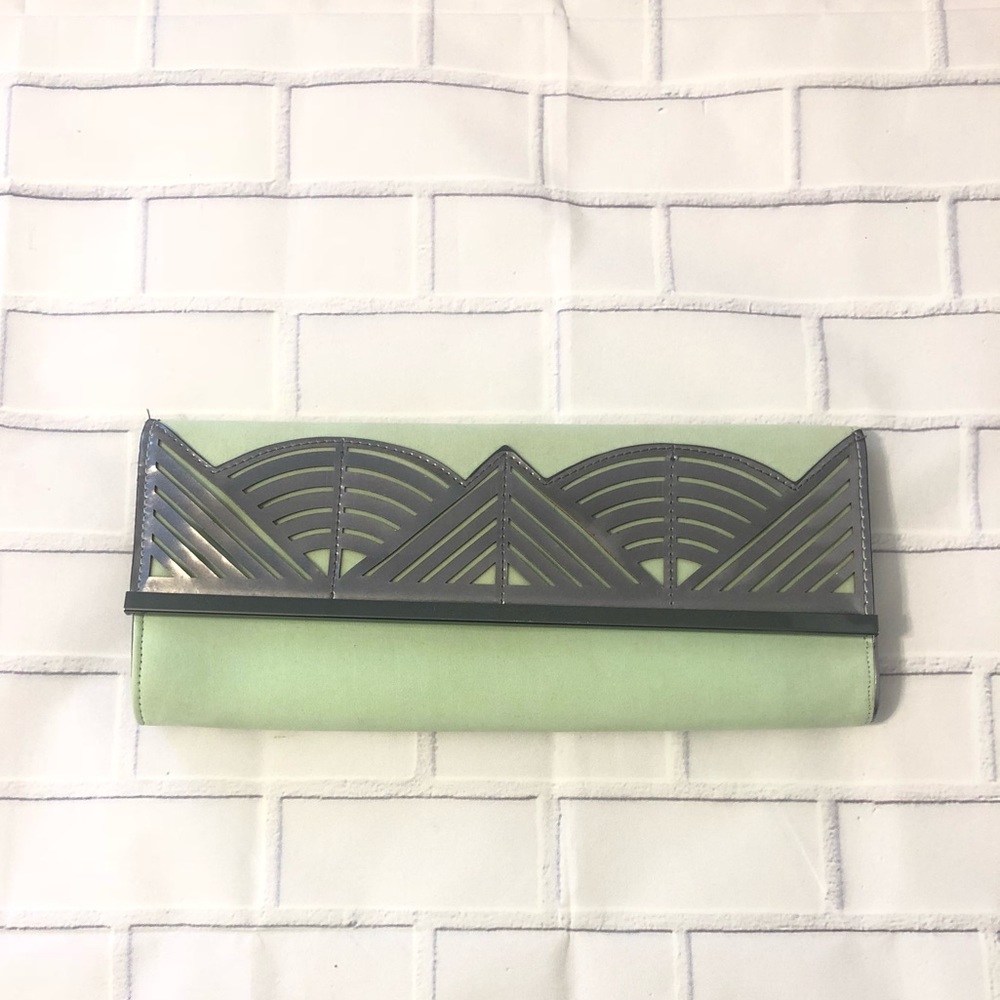 NWOT Charming Charlie Clutch